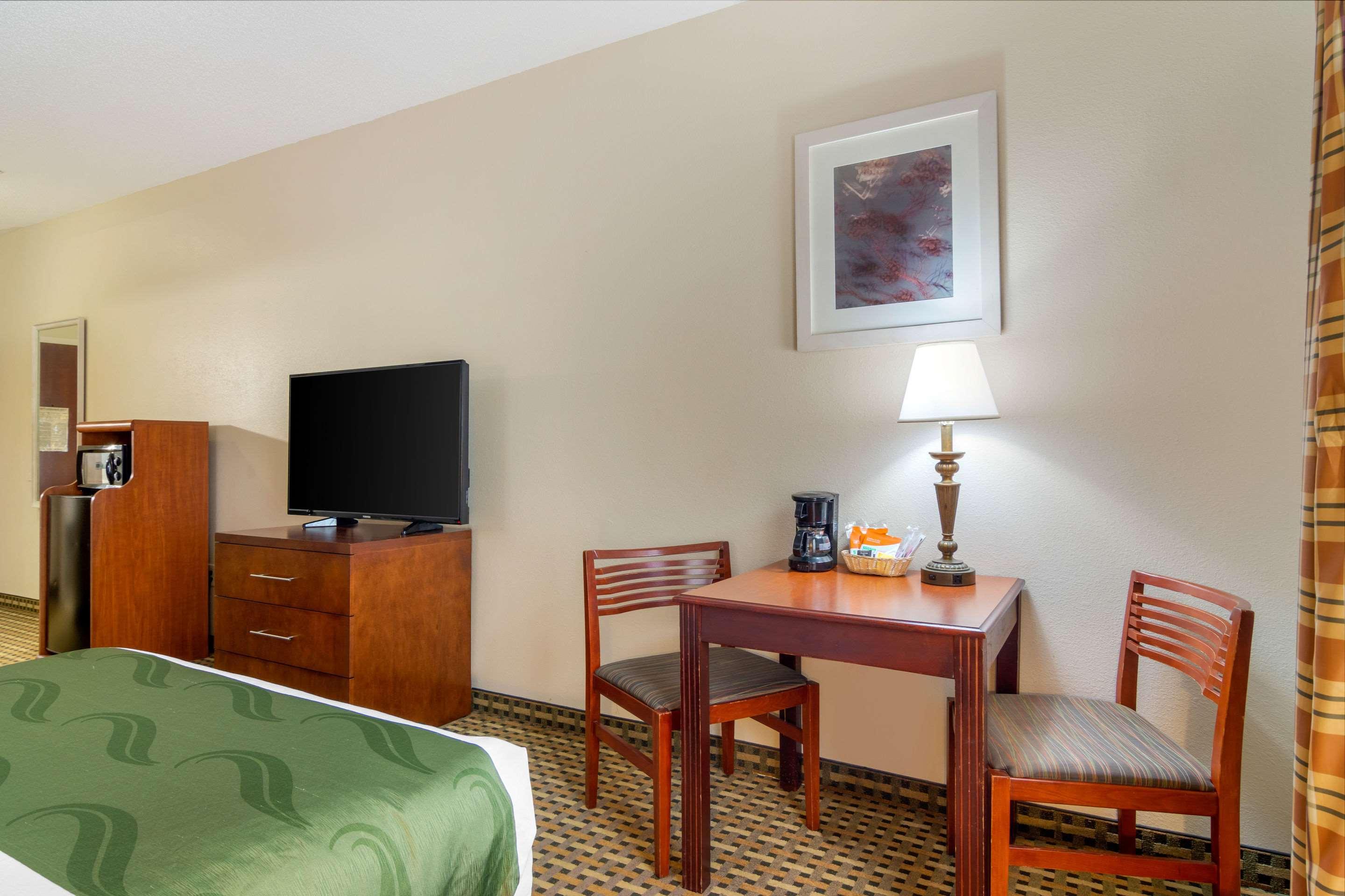 Quality Inn & Suites Decatur - Atlanta East Lithonia Zewnętrze zdjęcie